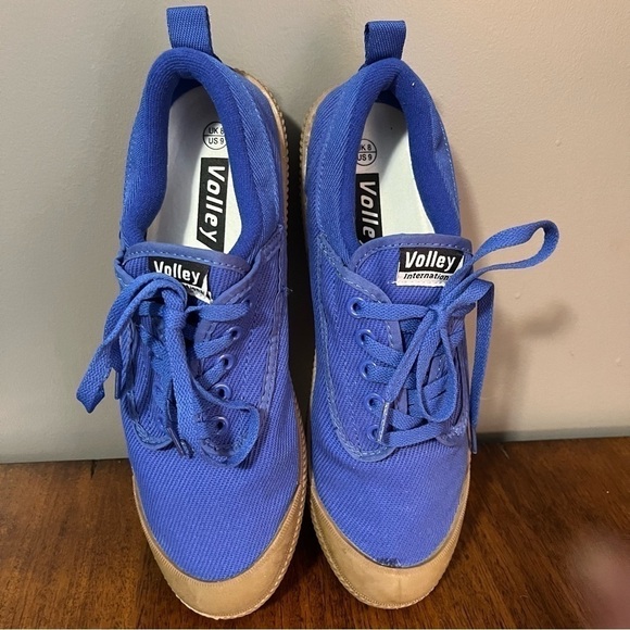 Volley international sneakers. Blue, mens size 9. - Picture 3 of 13
